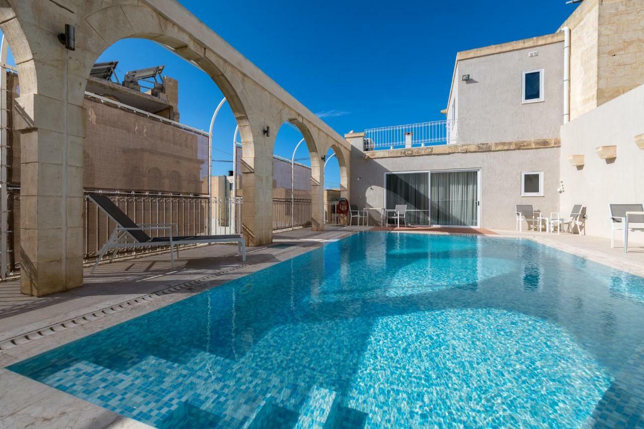 Zeppi'S Luxury Holiday Farmhouse With Private Pool Gharb  Luaran gambar