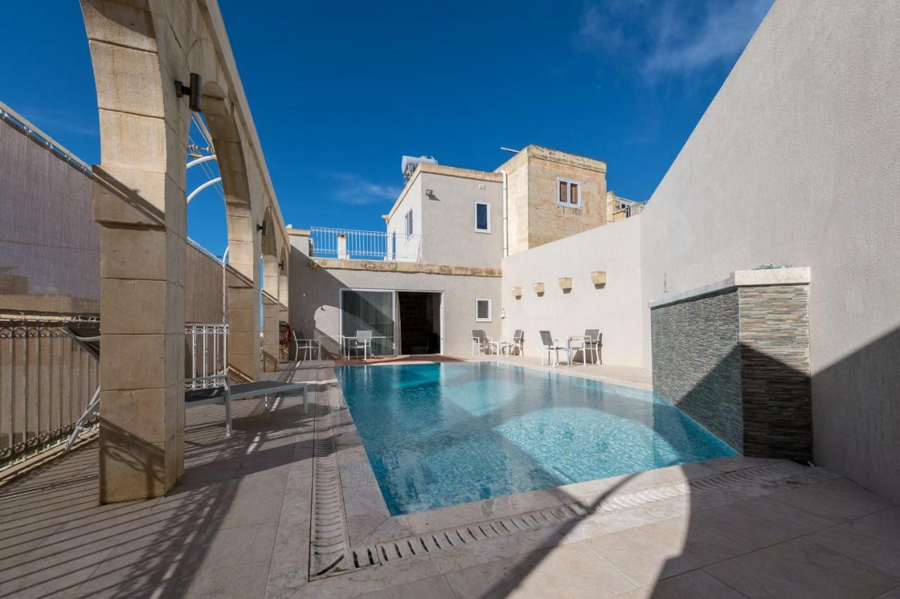 Zeppi'S Luxury Holiday Farmhouse With Private Pool Gharb  Luaran gambar