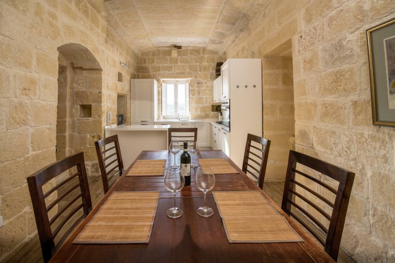 Zeppi'S Luxury Holiday Farmhouse With Private Pool Gharb  Luaran gambar