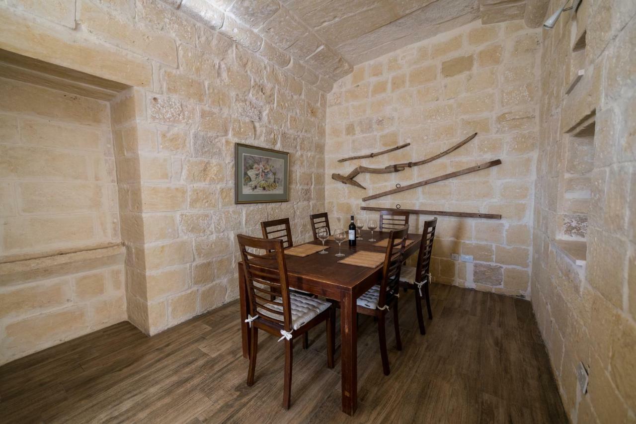 Zeppi'S Luxury Holiday Farmhouse With Private Pool Gharb  Luaran gambar